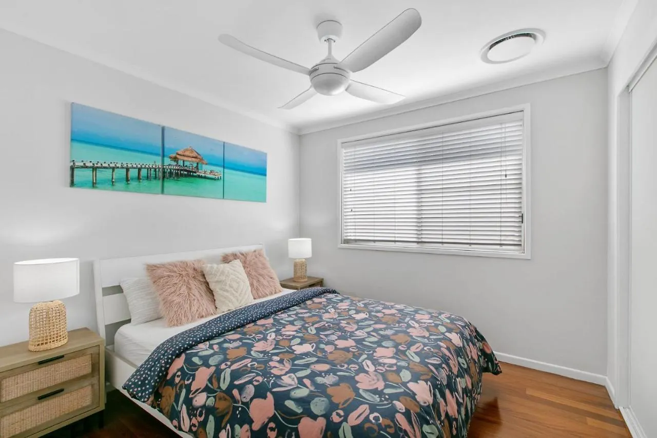 Holiday home Ivy Street 7 Dicky Beach Caloundra Australia